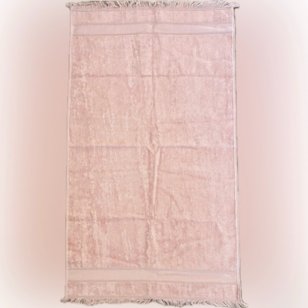 Hermes Paris Elegant Blush Bath Towel